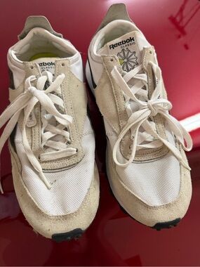 Reebok White Sneakers with Lime Insole